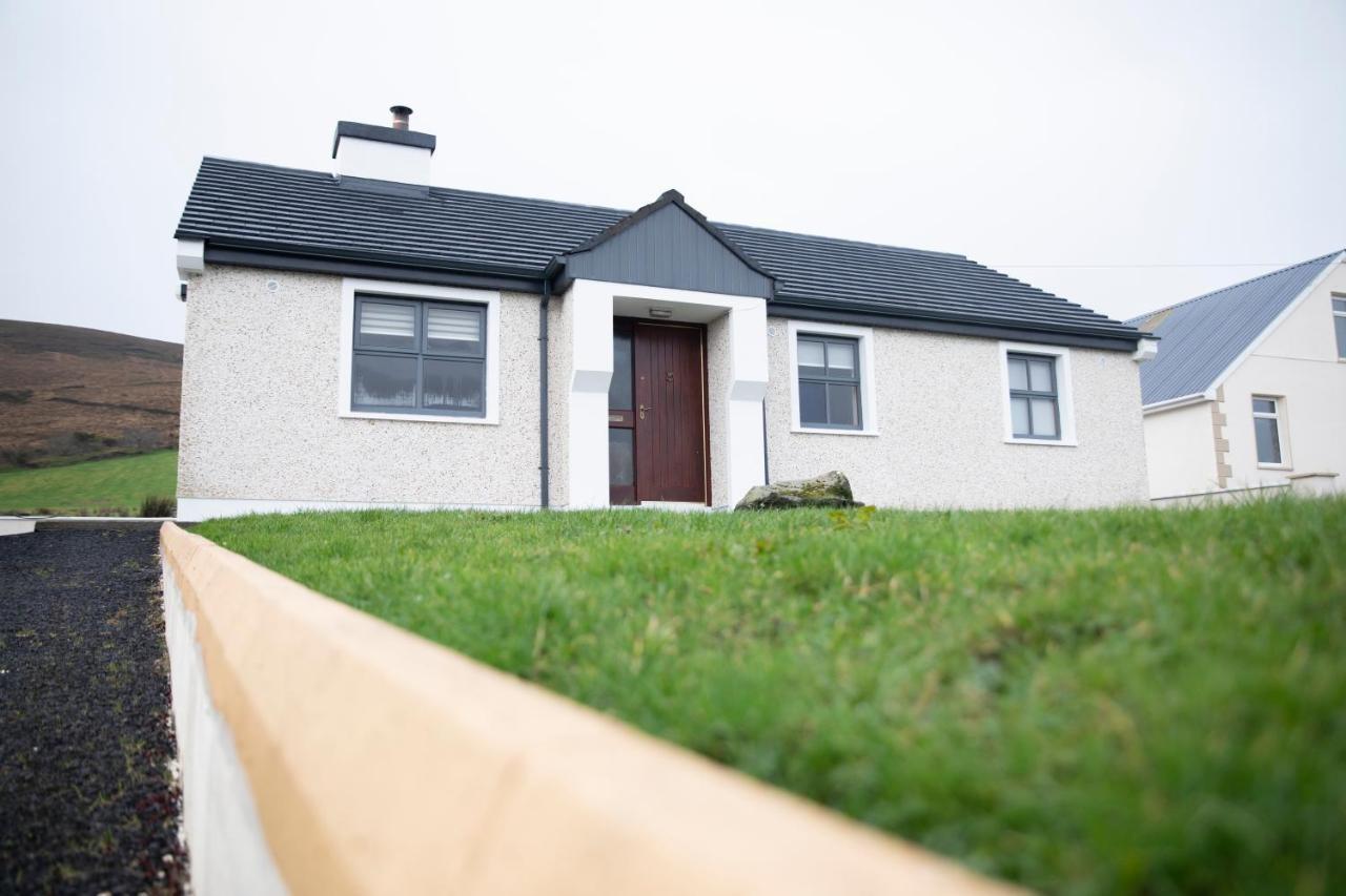 3 Bed Renovated Cottage Carramore Lake, Belmullet Ballina  Dış mekan fotoğraf