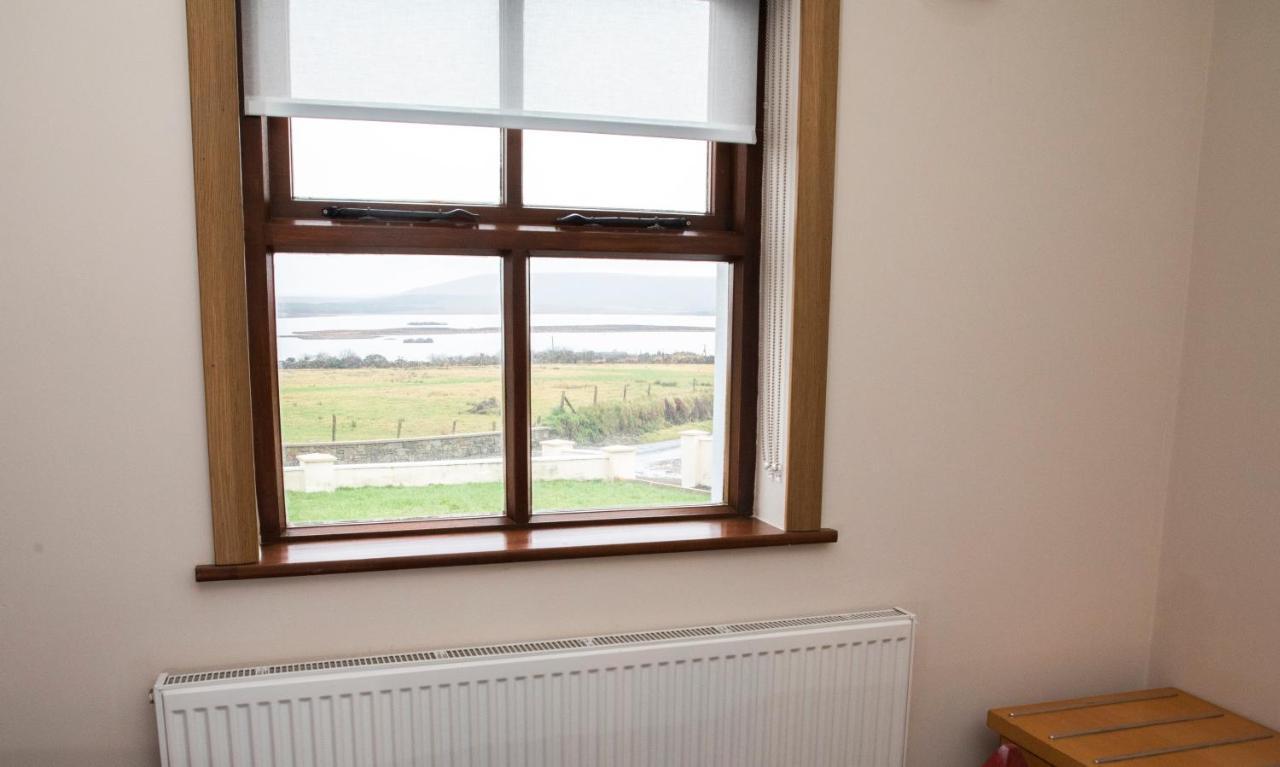 3 Bed Renovated Cottage Carramore Lake, Belmullet Ballina  Dış mekan fotoğraf